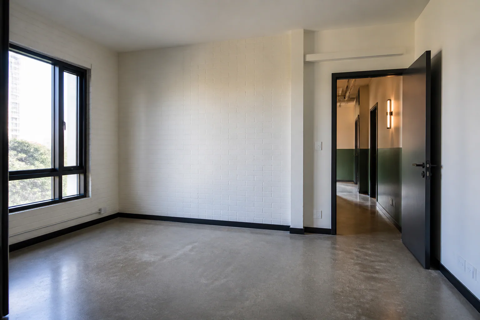 One bulky item with the hallway and stairs documented.